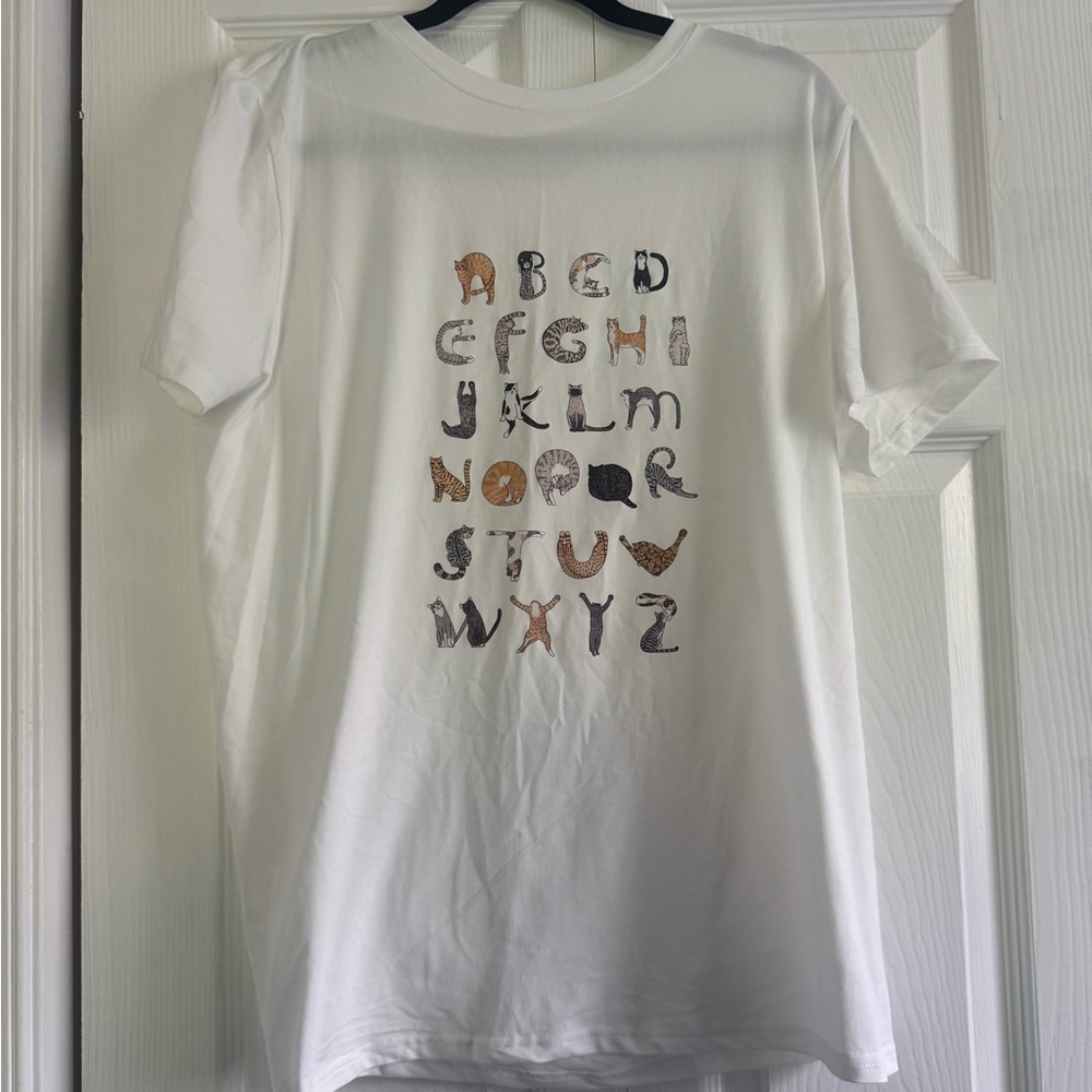 White Cat Graphic T-Shirt